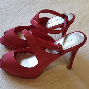 White House Black Market platform pump